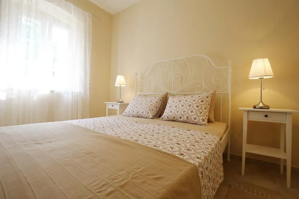 Apartment Amelie